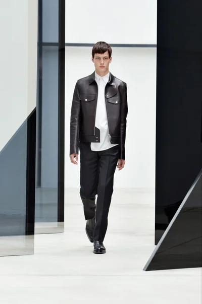 Look 7